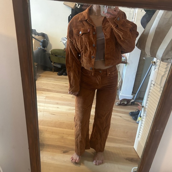 Levi's Ribcage Wide Leg Caramel Corduroy Pants ONLY - Picture 3 of 7